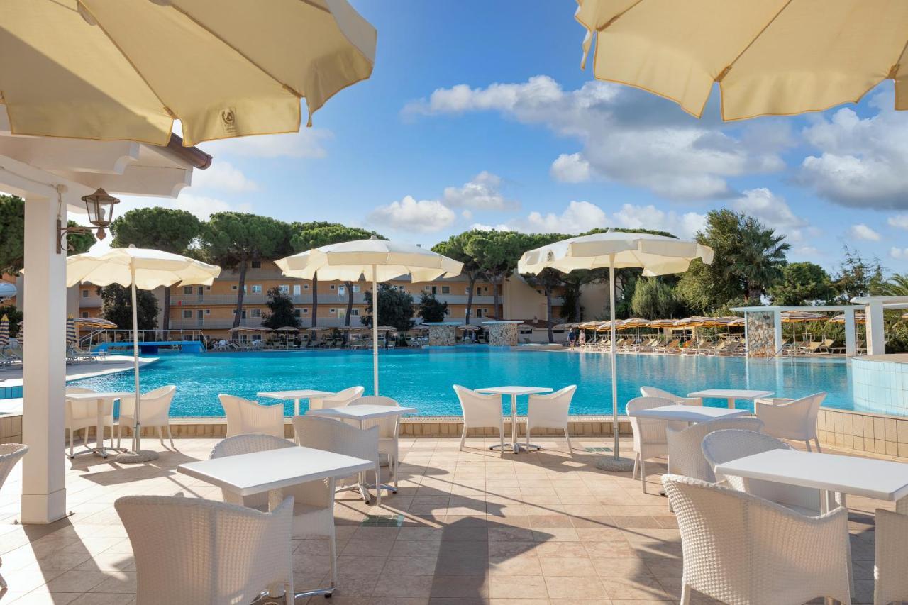 Tirreno Resort Cala Liberotto Εξωτερικό φωτογραφία